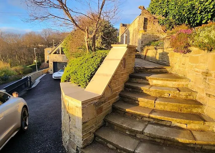 Luxury 1 Bed Coach House