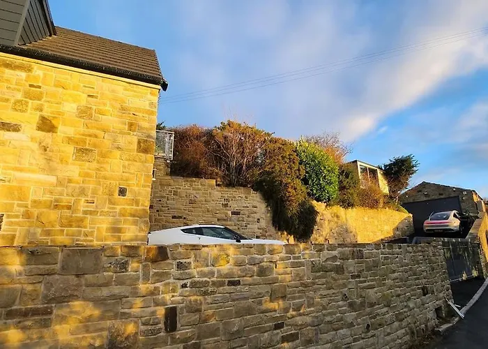 Luxury 1 Bed Coach House