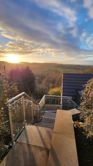 Luxury 1 Bed Coach House * Huddersfield