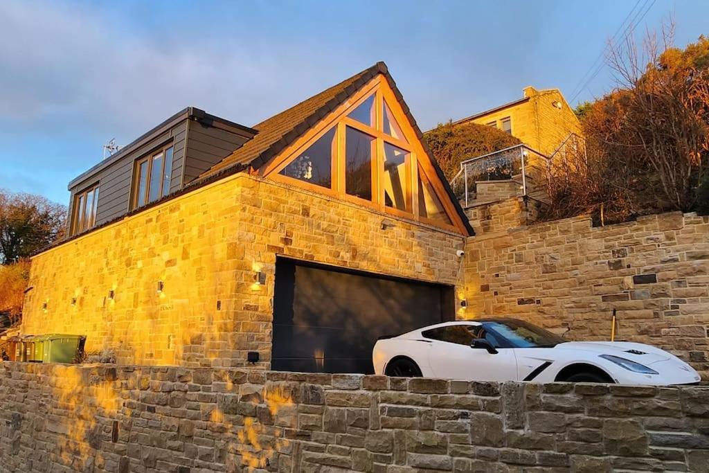 Luxury 1 Bed Coach House Apartment Huddersfield