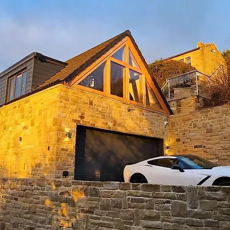 Luxury 1 Bed Coach House Apartment Huddersfield Exterior photo