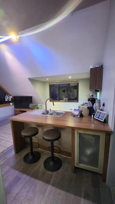 Luxury 1 Bed Coach House Apartment Huddersfield