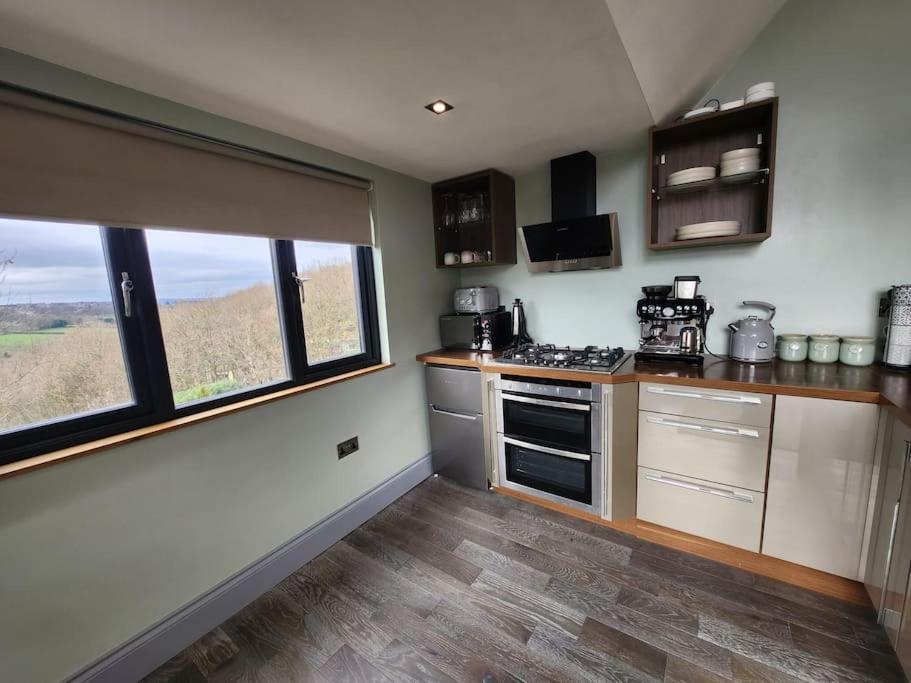 Luxury 1 Bed Coach House
